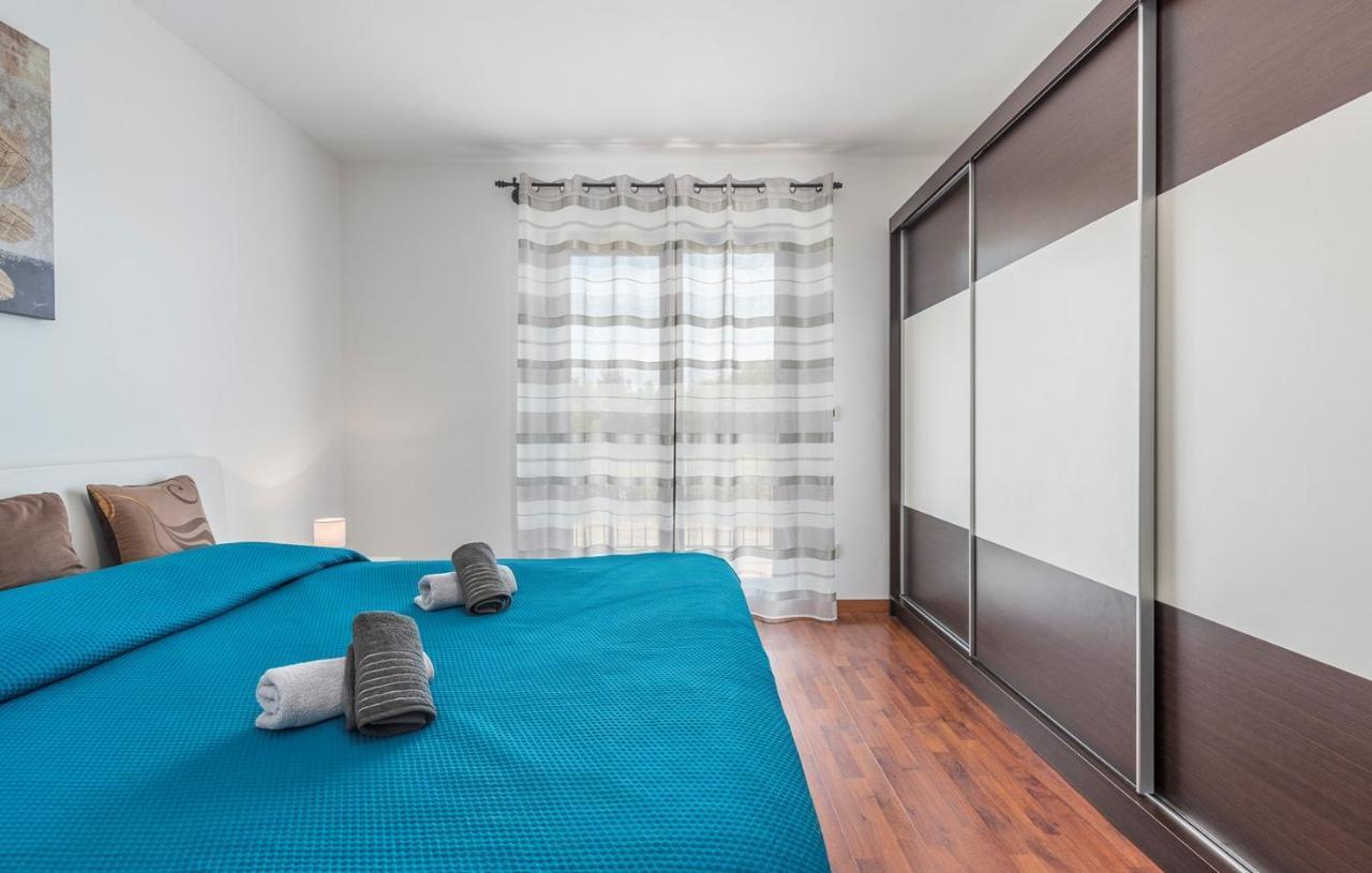 Holiday House Vita Tinjan Ngoại thất bức ảnh