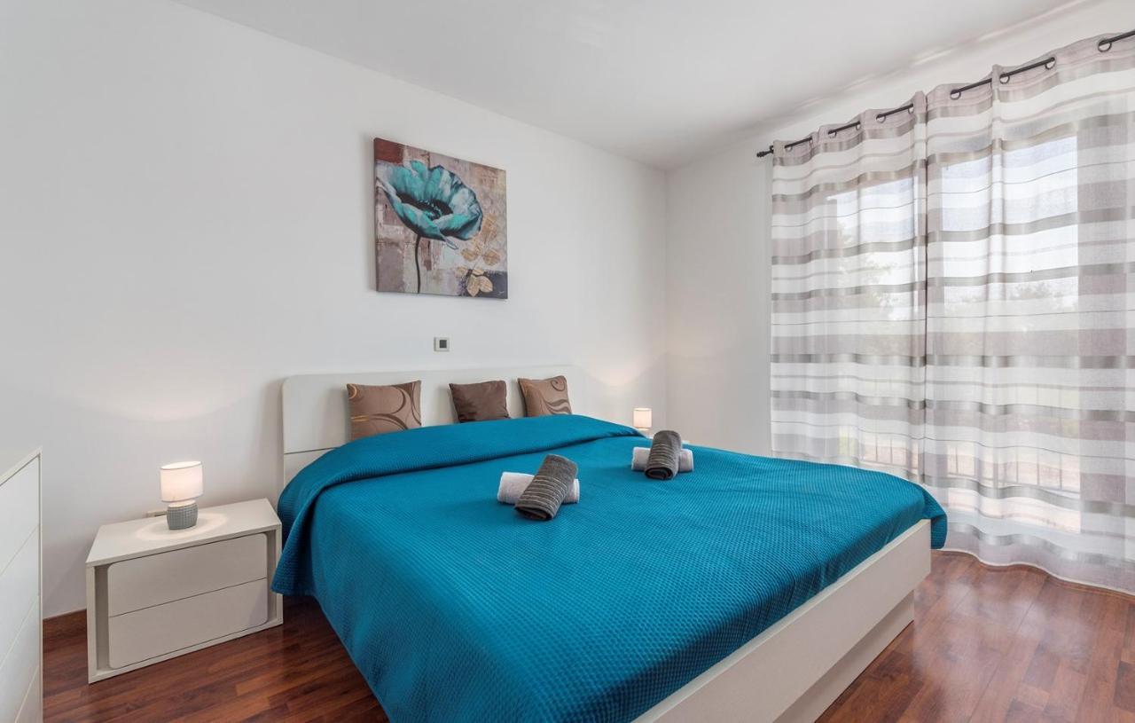 Holiday House Vita Tinjan Ngoại thất bức ảnh